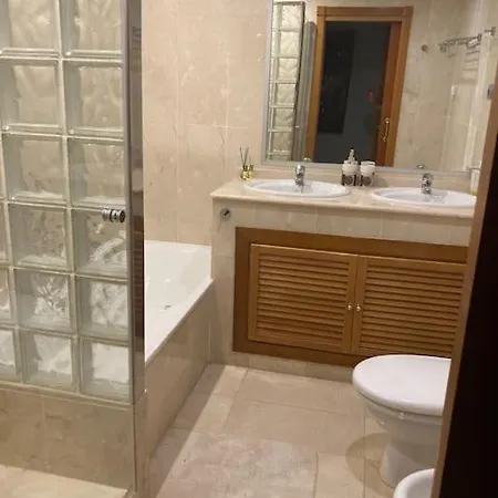 Apartment 5* Serviced *