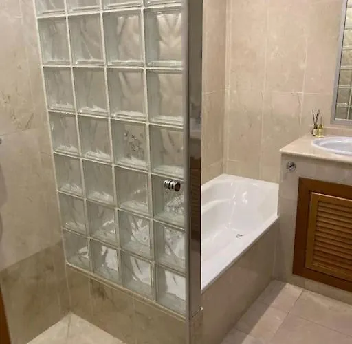 5* Serviced *