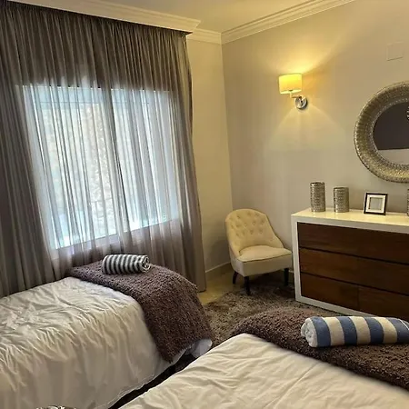 5* Serviced Apartment *